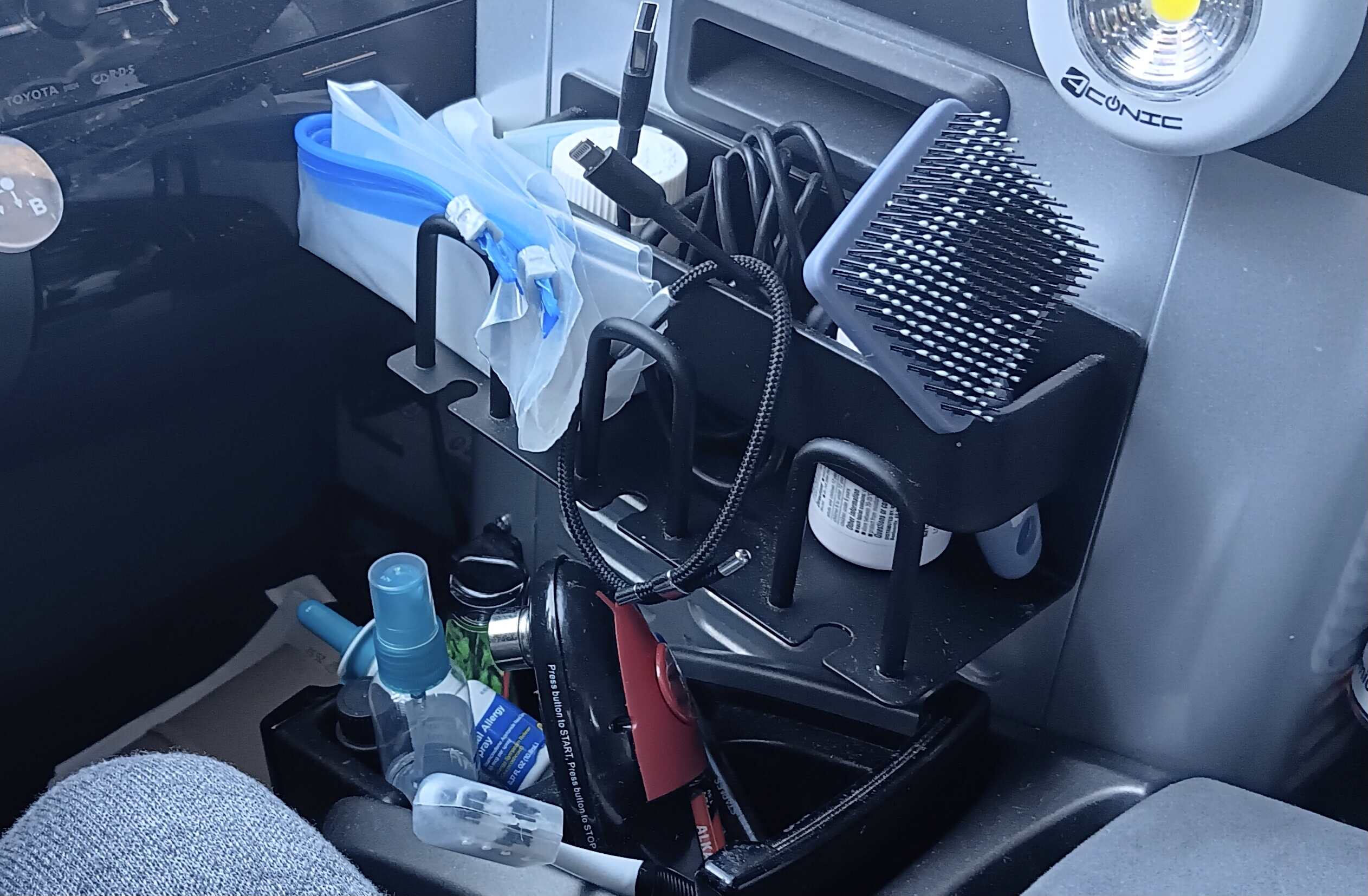 Keeping Your Car Sanitary & Neat [Vehicle Dweller Tips]